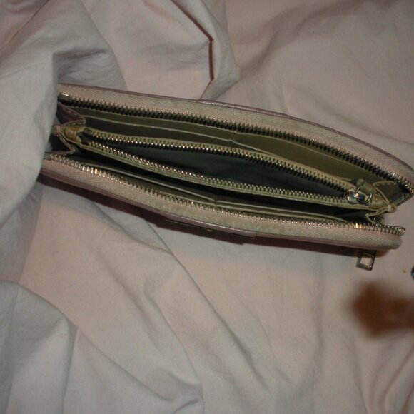 Marc Jacobs Tan/Dark Peach Wallet - Picture 2 of 3